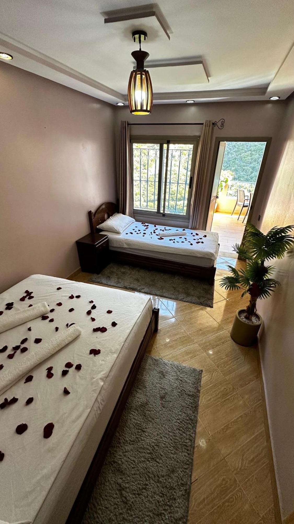 Hotel Nabil Akchour Exterior photo